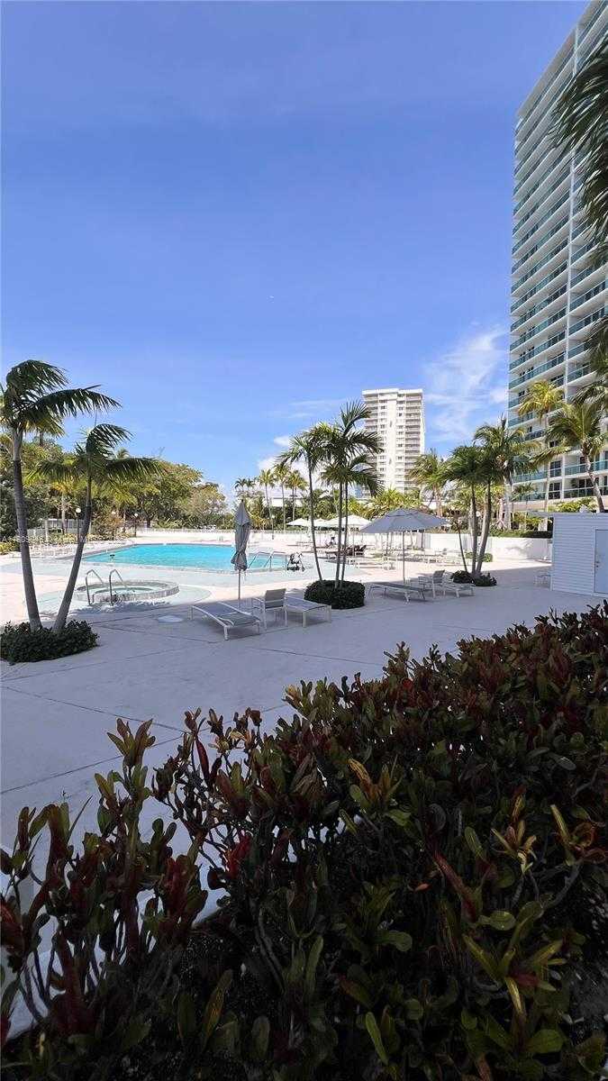 Small Image of 100 BAYVIEW DR #1919, Sunny Isles Beach Number 22
