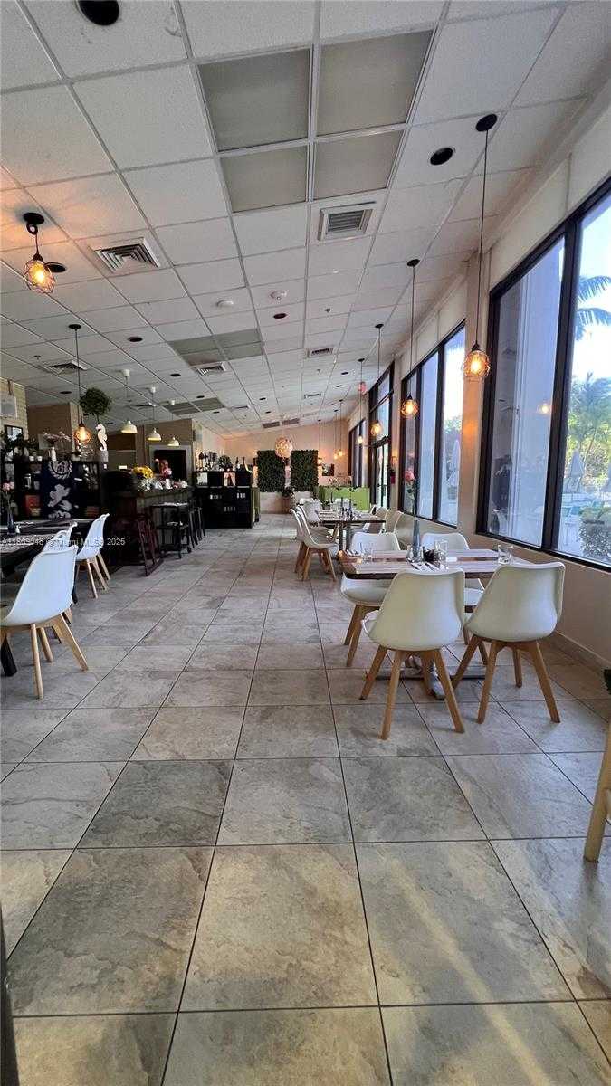 Small Image of 100 BAYVIEW DR #1919, Sunny Isles Beach Number 25