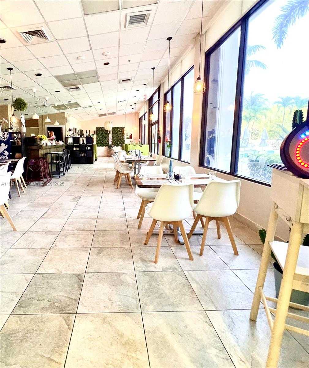 Small Image of 100 BAYVIEW DR #1919, Sunny Isles Beach Number 29