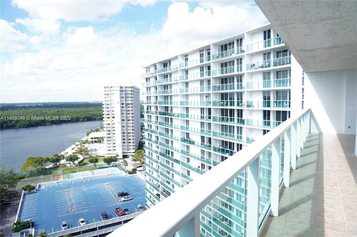 Small Image of 100 BAYVIEW DR #1919, Sunny Isles Beach Number 4