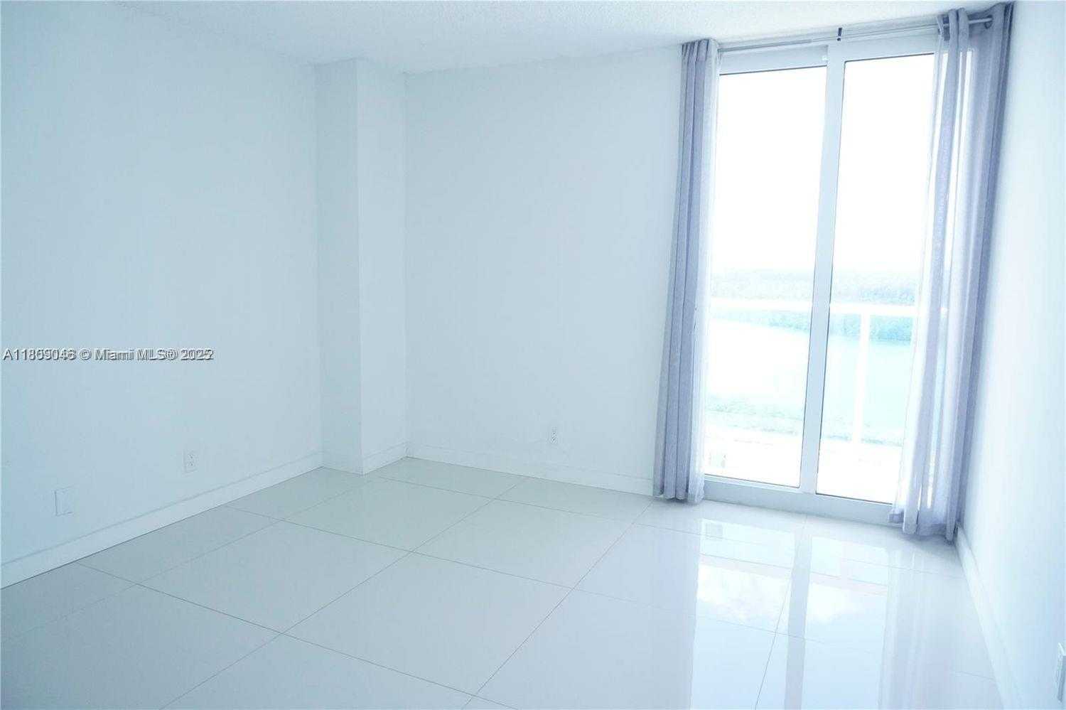 Small Image of 100 BAYVIEW DR #1919, Sunny Isles Beach Number 6