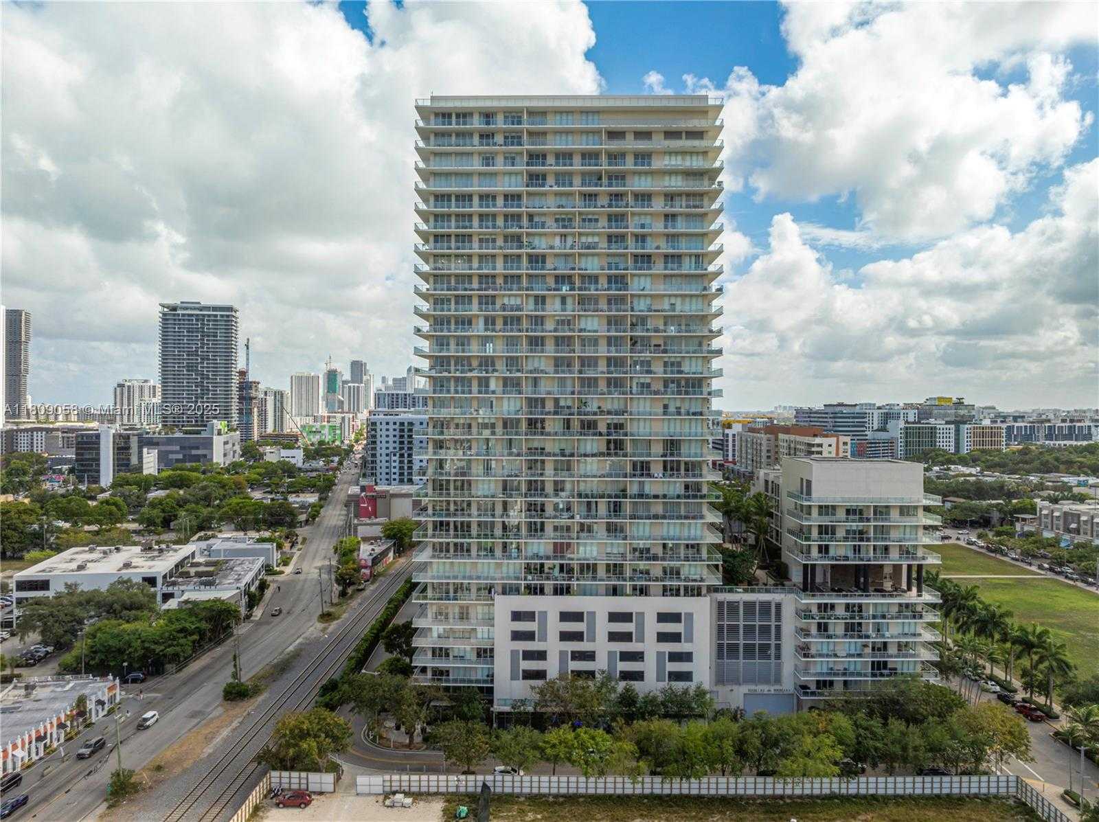 Small Image of 3470 EAST COAST AVE #H1402, Miami Number 16