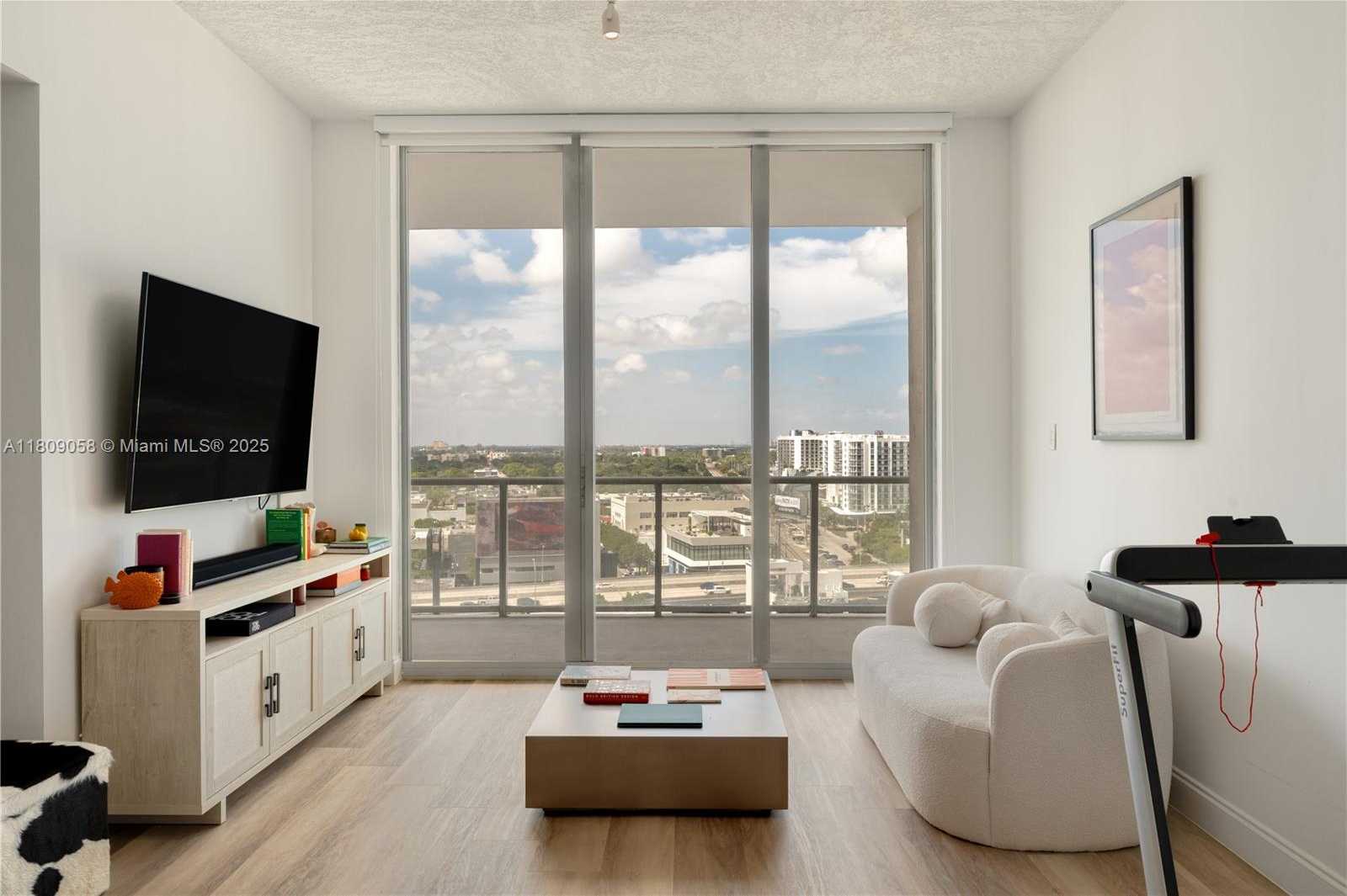 Small Image of 3470 EAST COAST AVE #H1402, Miami Number 4