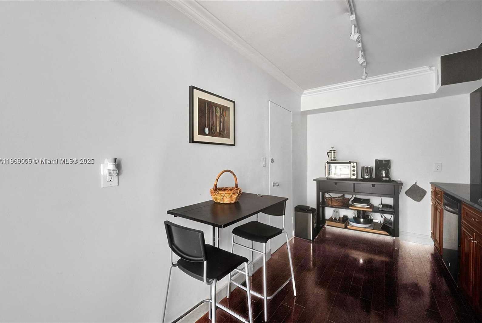 Small Image of 9195 COLLINS AVE #304, Surfside Number 10