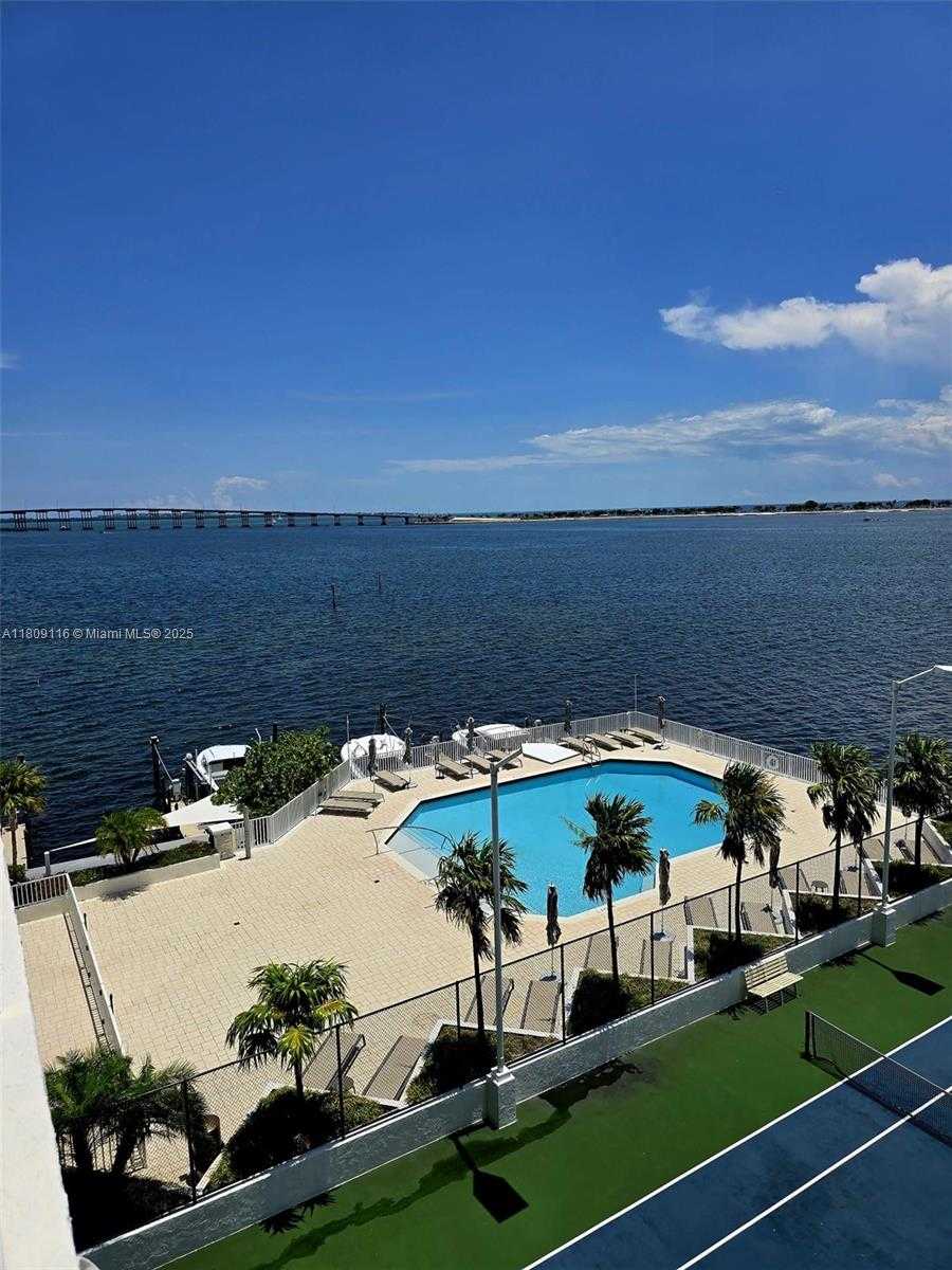 Small Image of 200 SOUTH EAST 15TH RD #6B, Miami Number 12