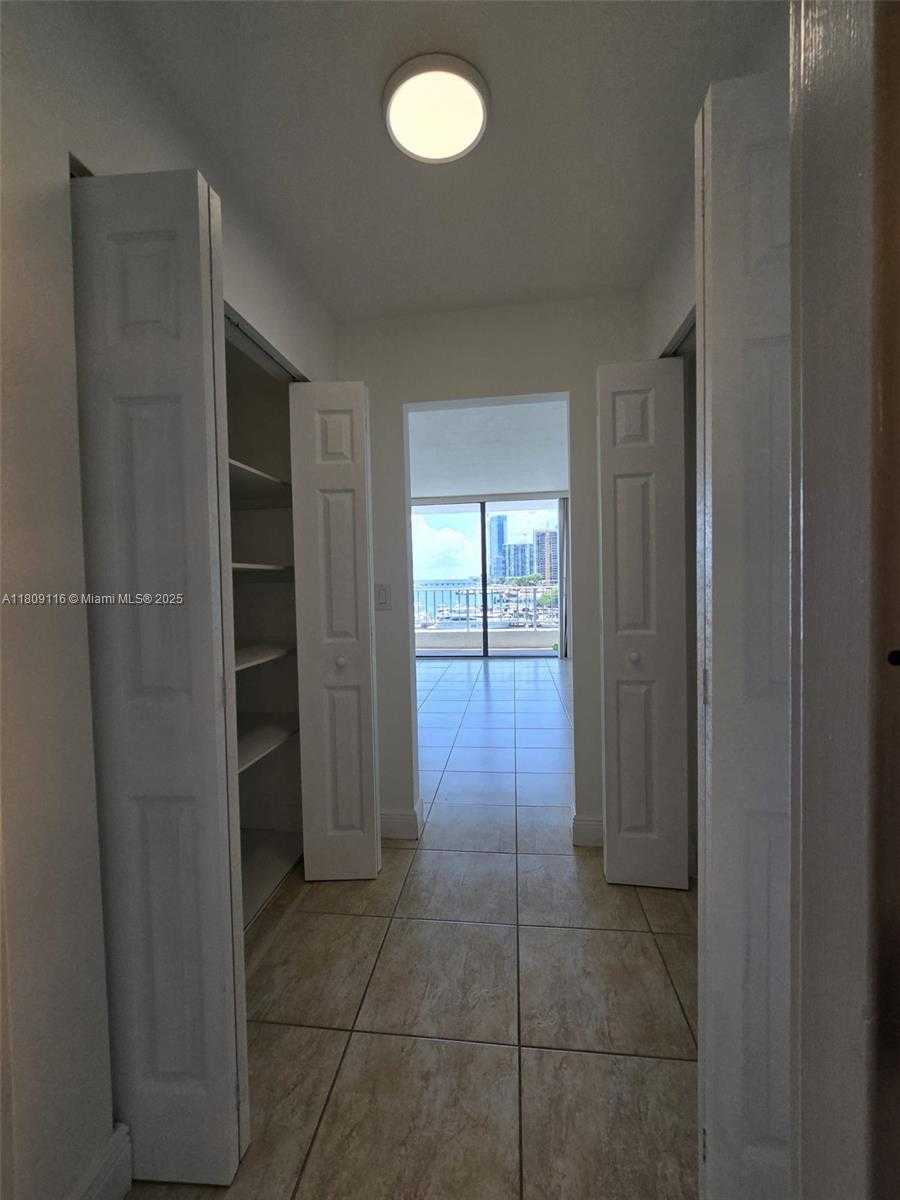 Small Image of 200 SOUTH EAST 15TH RD #6B, Miami Number 16