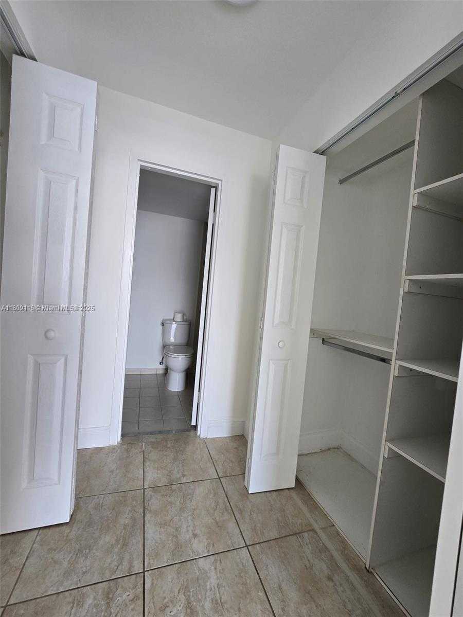 Small Image of 200 SOUTH EAST 15TH RD #6B, Miami Number 24