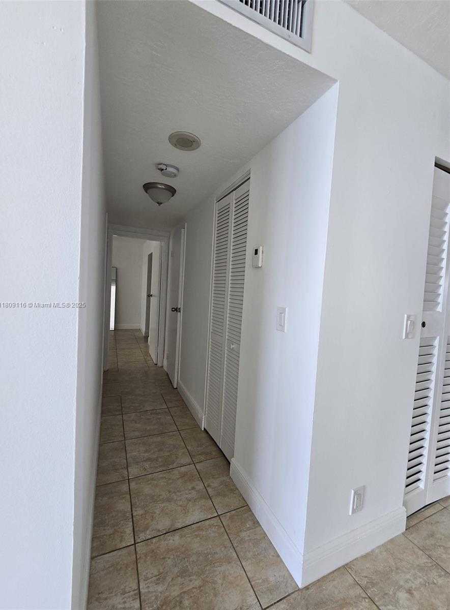Small Image of 200 SOUTH EAST 15TH RD #6B, Miami Number 25