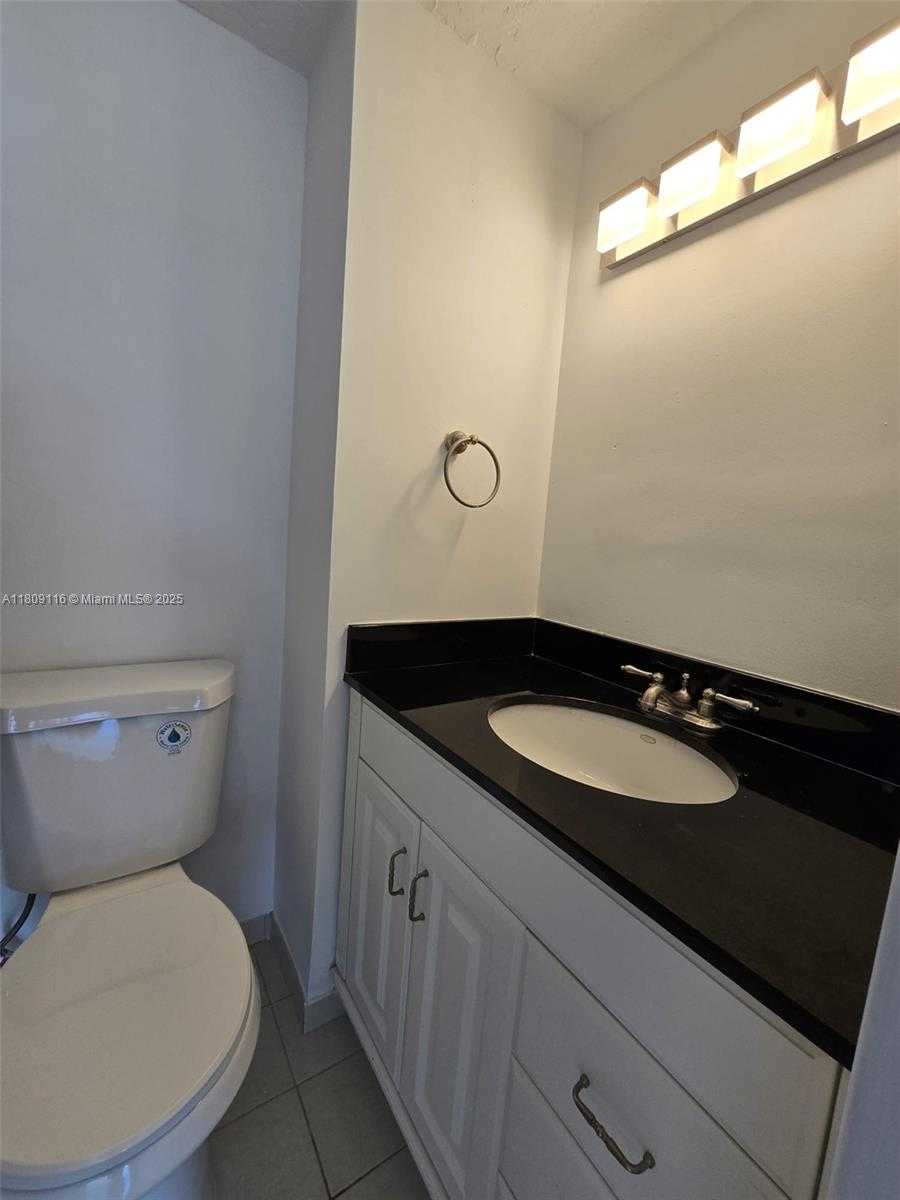 Small Image of 200 SOUTH EAST 15TH RD #6B, Miami Number 27
