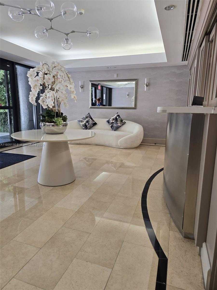 Small Image of 200 SOUTH EAST 15TH RD #6B, Miami Number 6