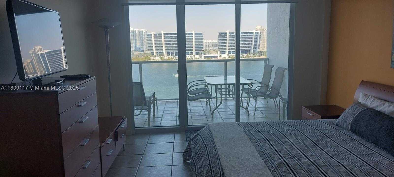 Small Image of 18100 NORTH BAY RD #PH7, Sunny Isles Beach Number 10