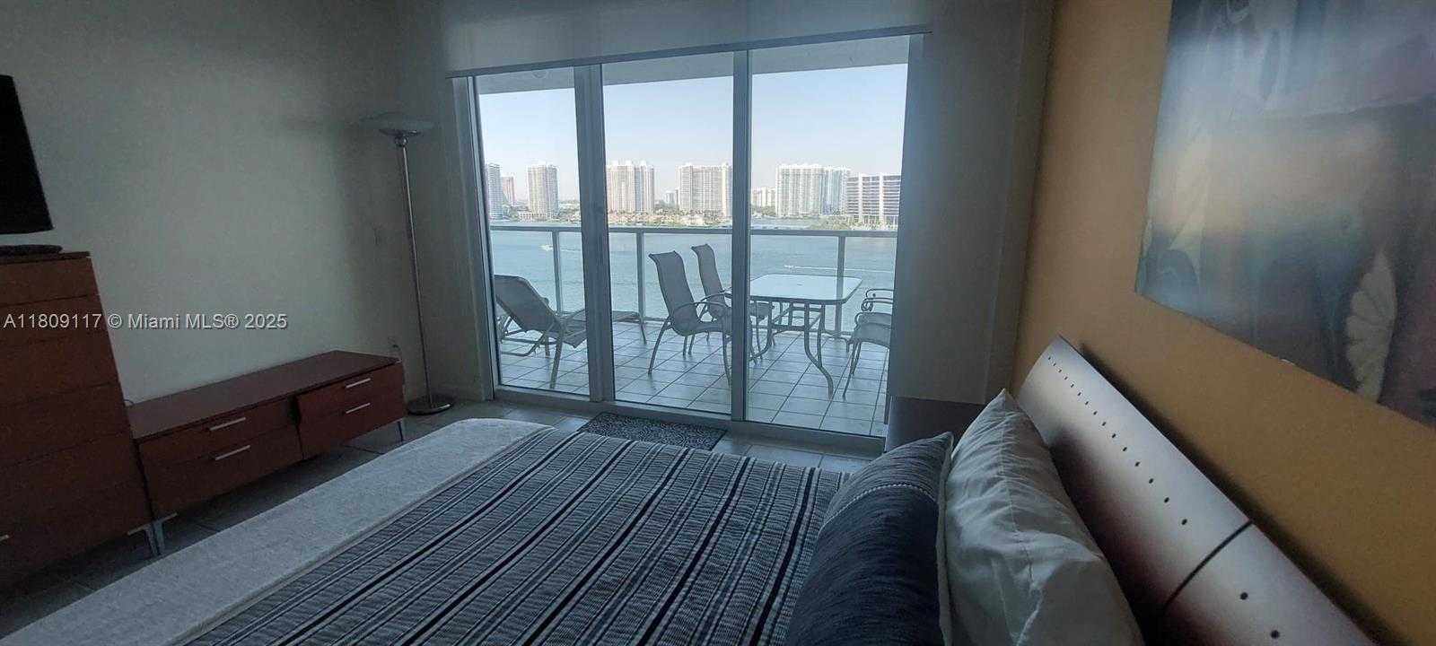 Small Image of 18100 NORTH BAY RD #PH7, Sunny Isles Beach Number 14
