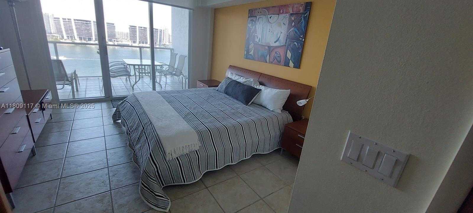 Small Image of 18100 NORTH BAY RD #PH7, Sunny Isles Beach Number 17