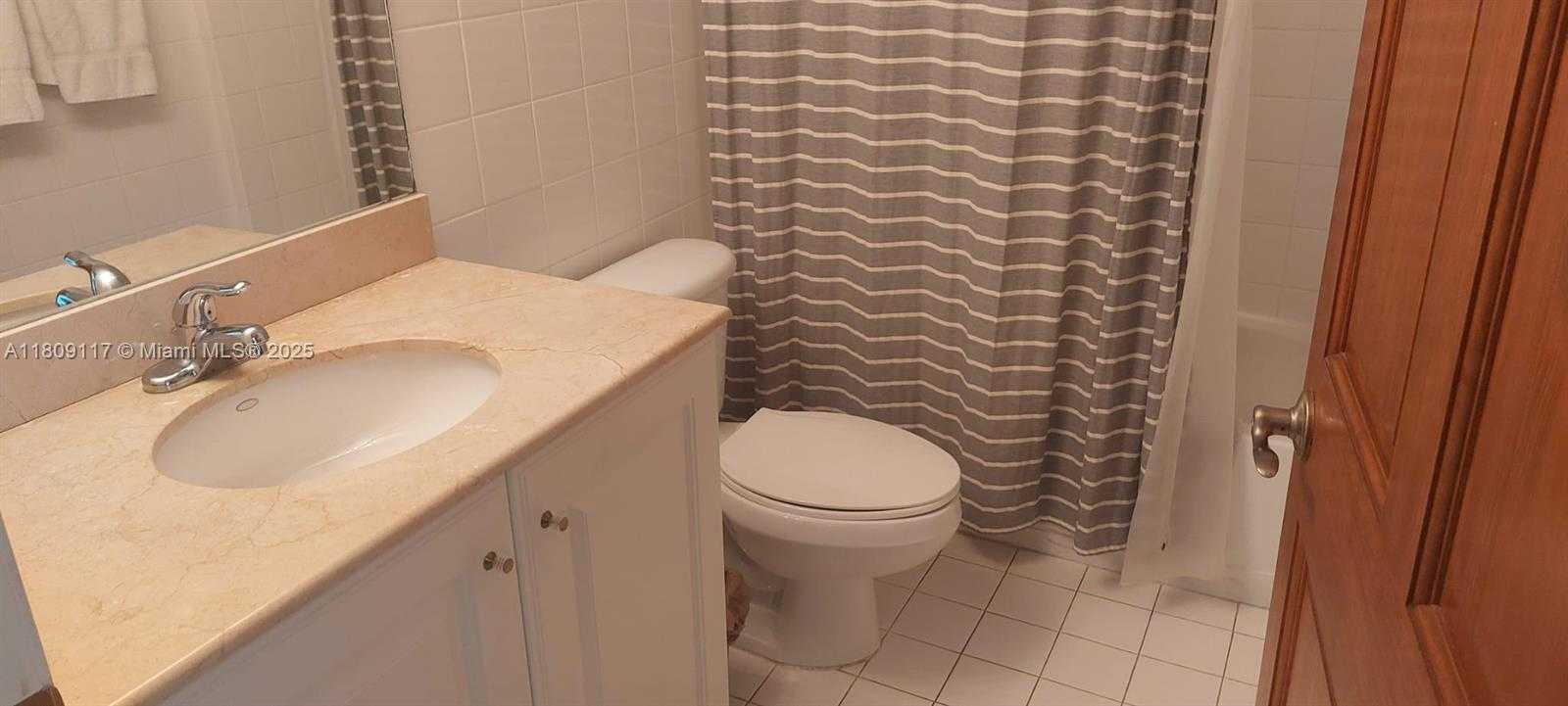 Small Image of 18100 NORTH BAY RD #PH7, Sunny Isles Beach Number 23