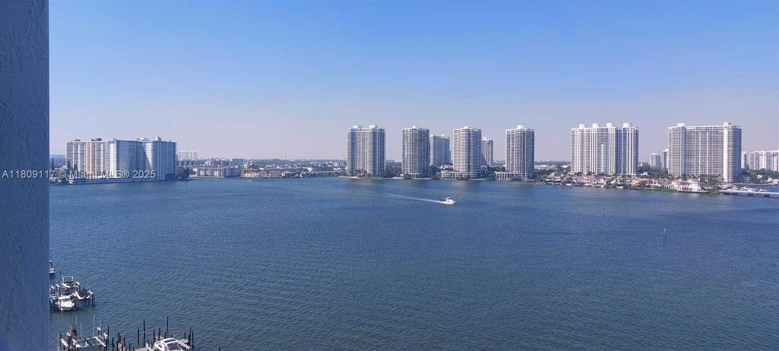 Small Image of 18100 NORTH BAY RD #PH7, Sunny Isles Beach Number 27