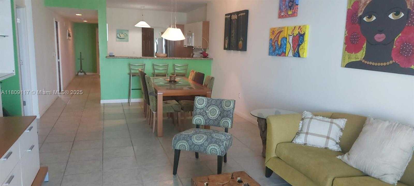 Small Image of 18100 NORTH BAY RD #PH7, Sunny Isles Beach Number 4