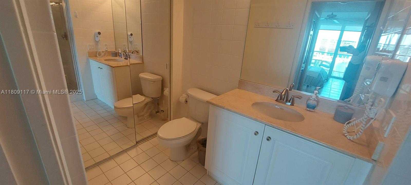 Small Image of 18100 NORTH BAY RD #PH7, Sunny Isles Beach Number 6