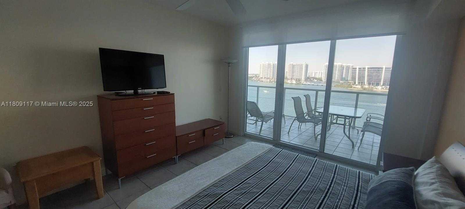 Small Image of 18100 NORTH BAY RD #PH7, Sunny Isles Beach Number 7