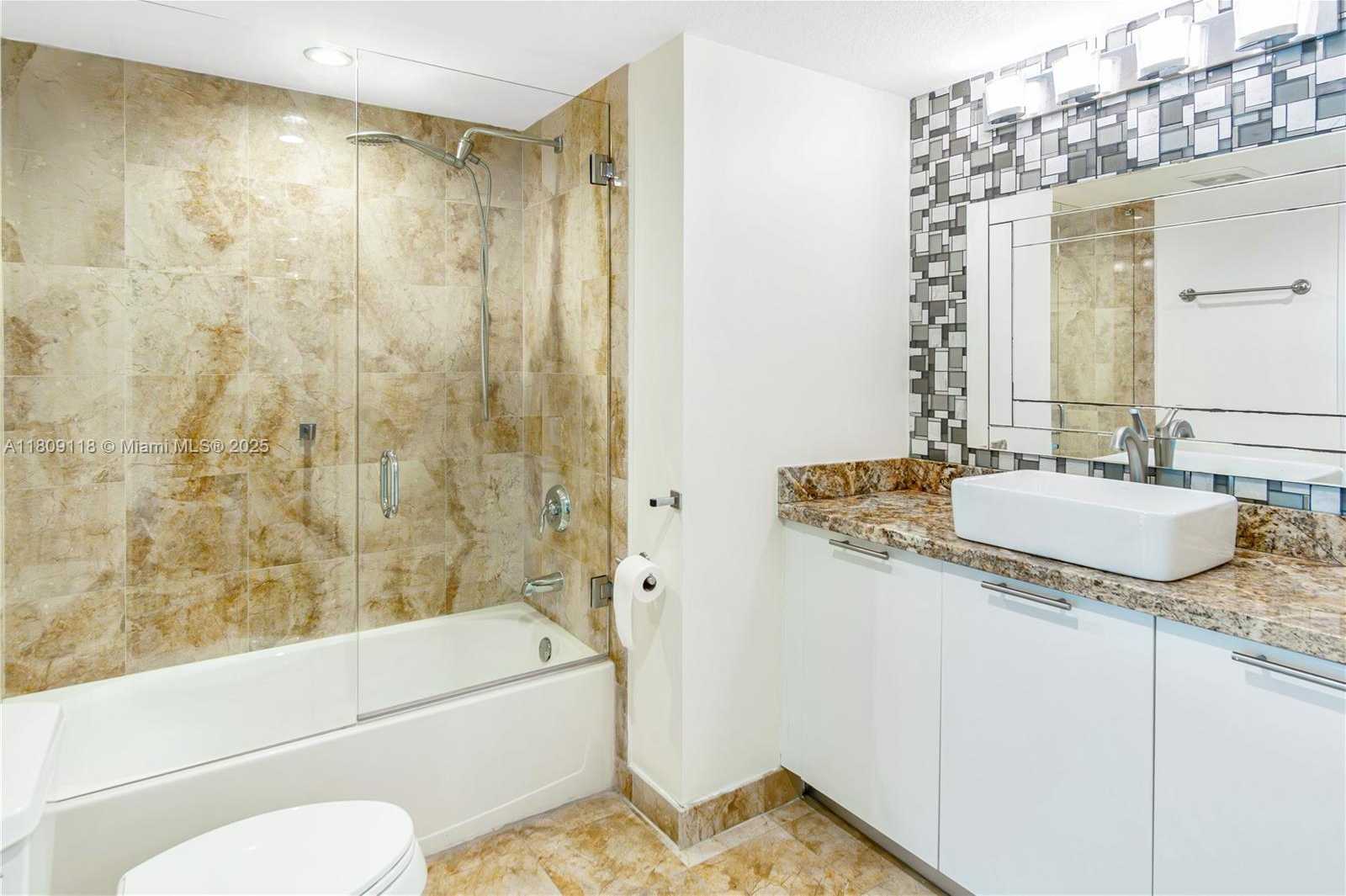 Small Image of 1800 NORTH BAYSHORE DR #3414, Miami Number 19