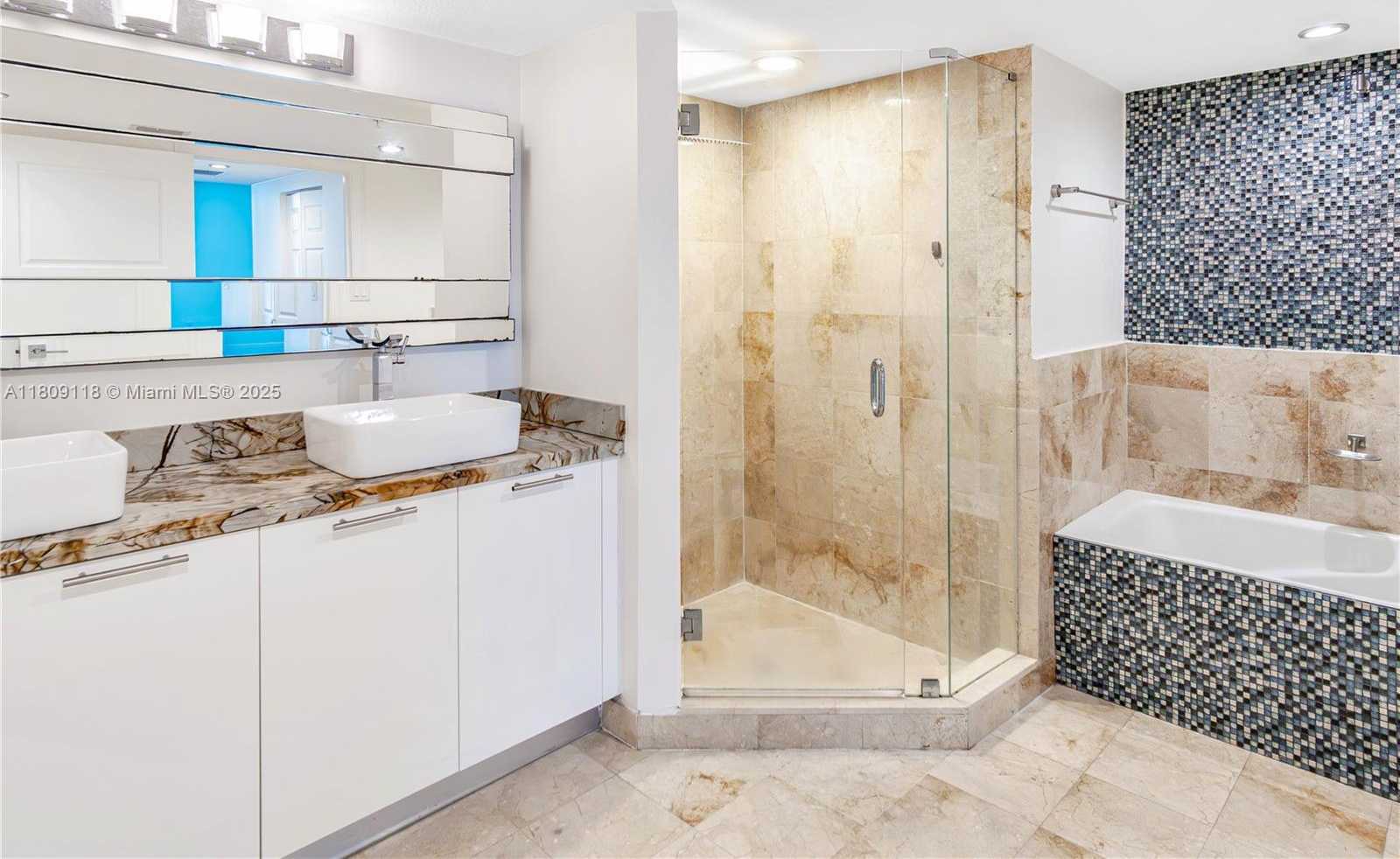 Small Image of 1800 NORTH BAYSHORE DR #3414, Miami Number 23