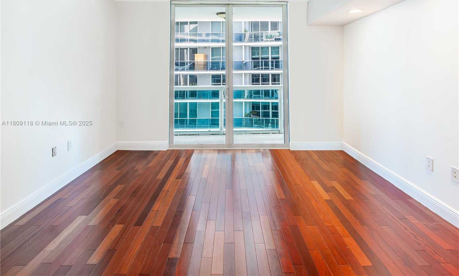 Small Image of 1800 NORTH BAYSHORE DR #3414, Miami Number 29