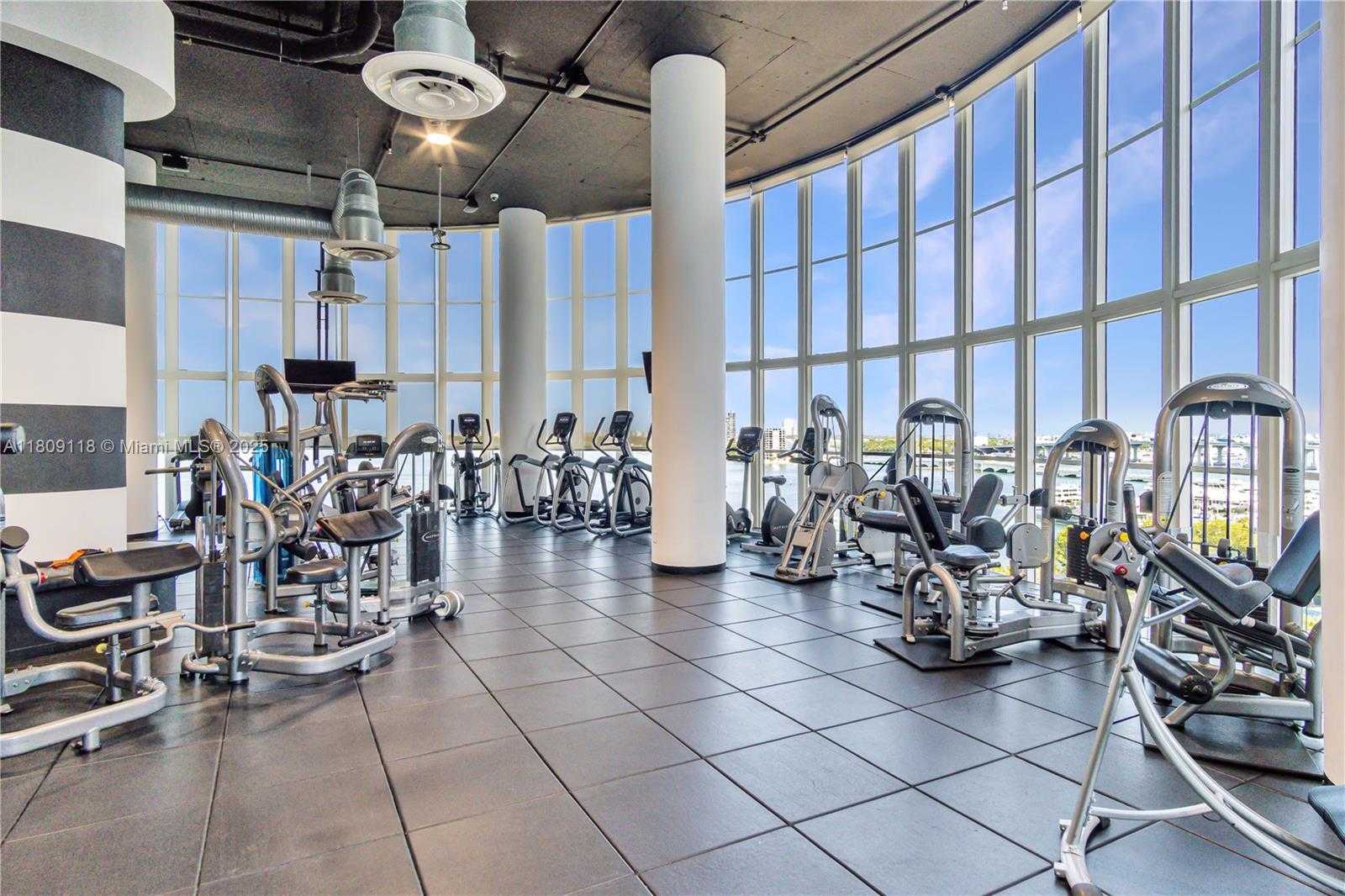 Small Image of 1800 NORTH BAYSHORE DR #3414, Miami Number 41