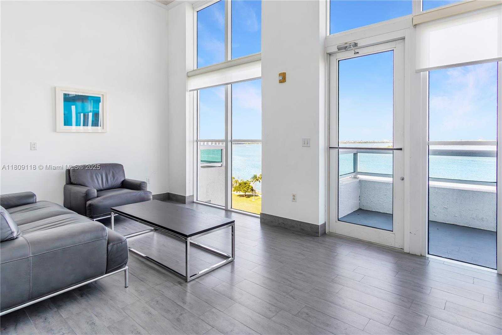 Small Image of 1800 NORTH BAYSHORE DR #3414, Miami Number 48