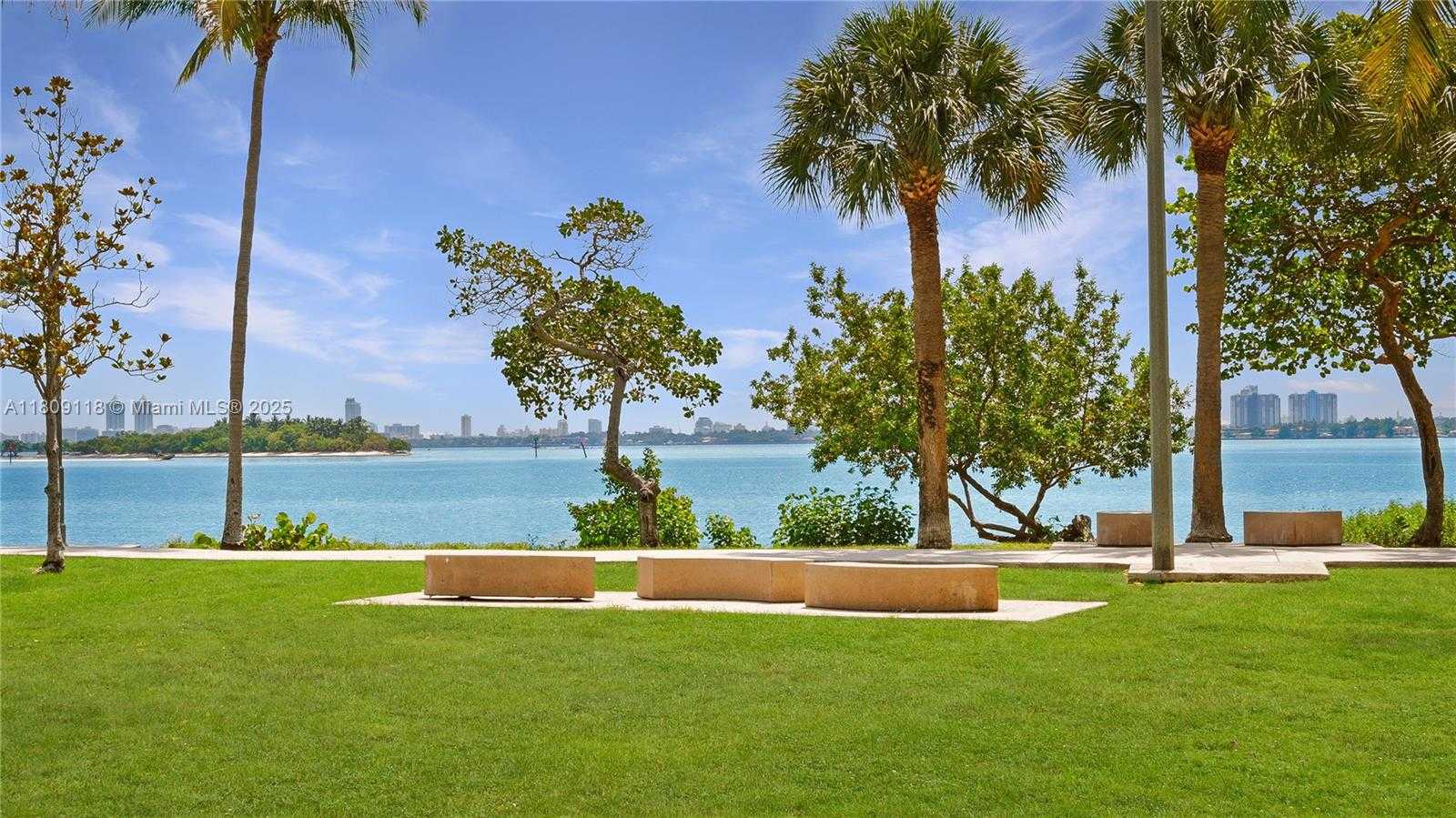 Small Image of 1800 NORTH BAYSHORE DR #3414, Miami Number 58