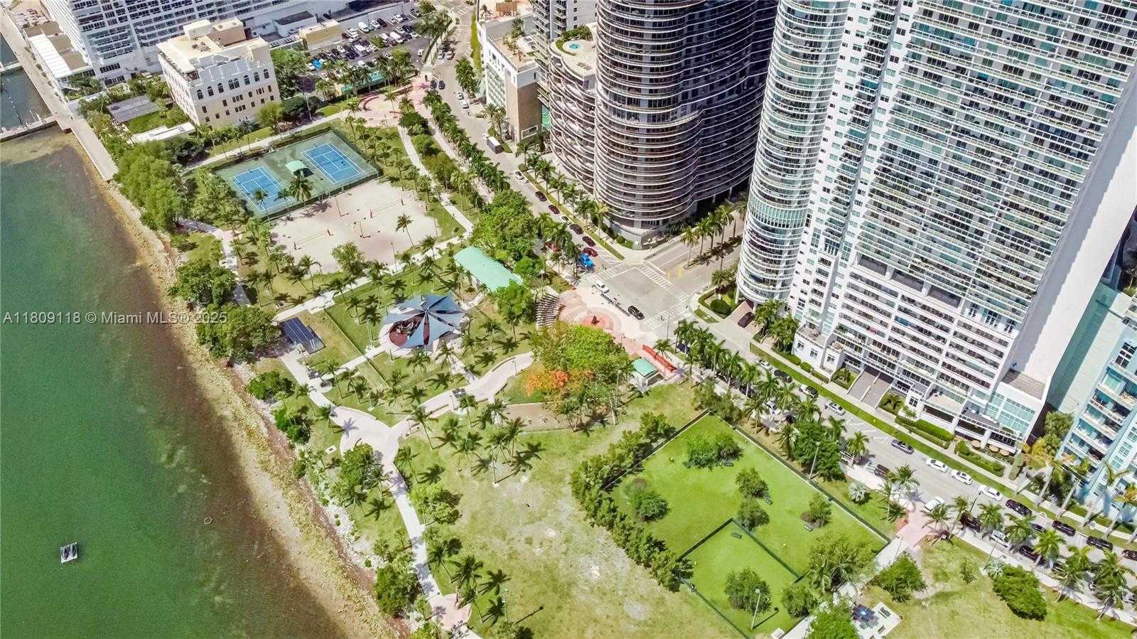 Small Image of 1800 NORTH BAYSHORE DR #3414, Miami Number 60