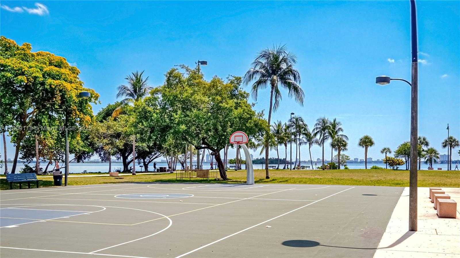 Small Image of 1800 NORTH BAYSHORE DR #3414, Miami Number 61