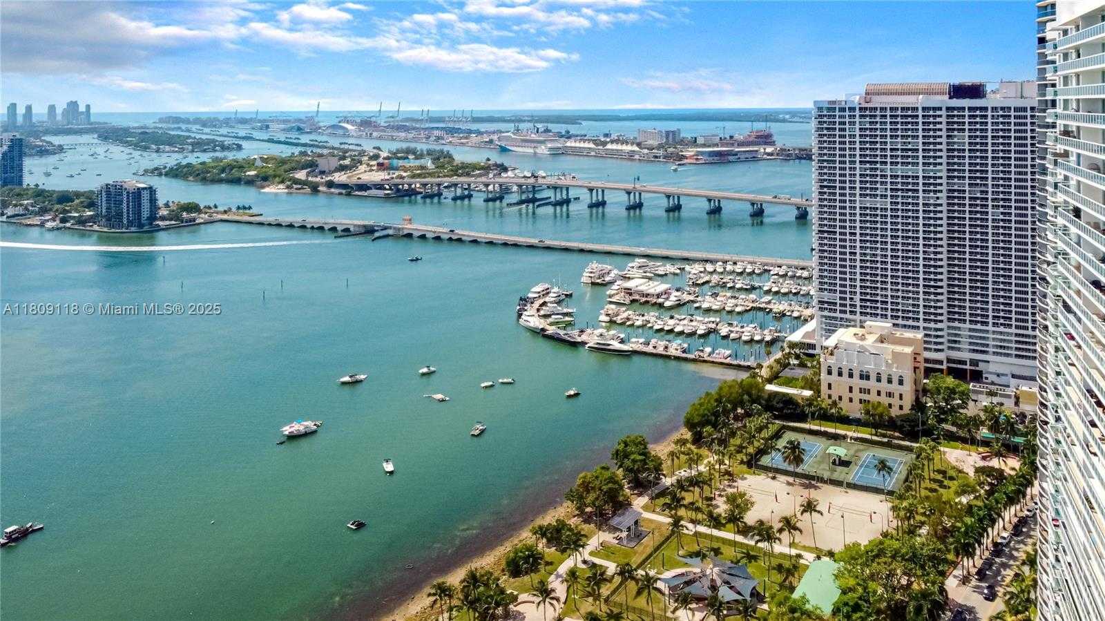 Small Image of 1800 NORTH BAYSHORE DR #3414, Miami Number 67