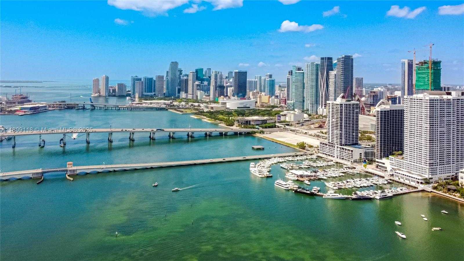 Small Image of 1800 NORTH BAYSHORE DR #3414, Miami Number 68