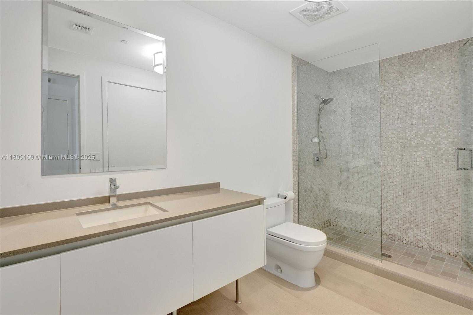 Small Image of 68 SOUTH EAST 6TH ST #1203, Miami Number 10
