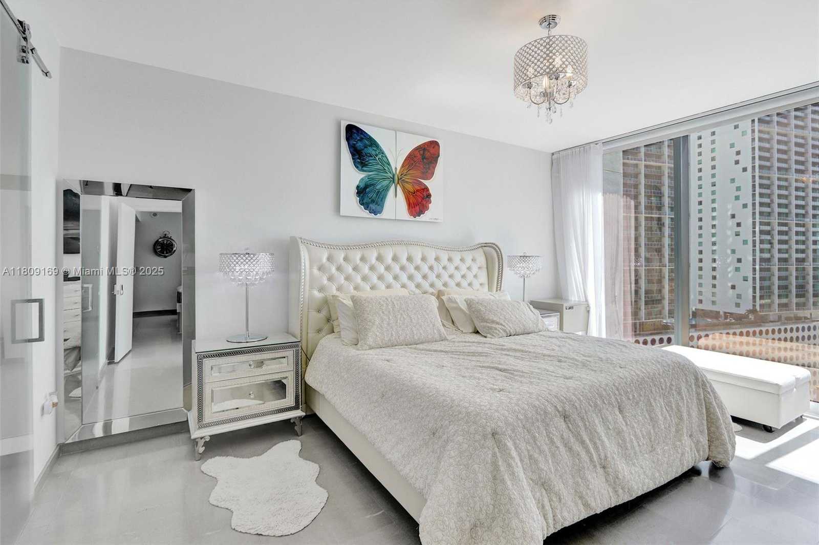 Small Image of 68 SOUTH EAST 6TH ST #1203, Miami Number 6
