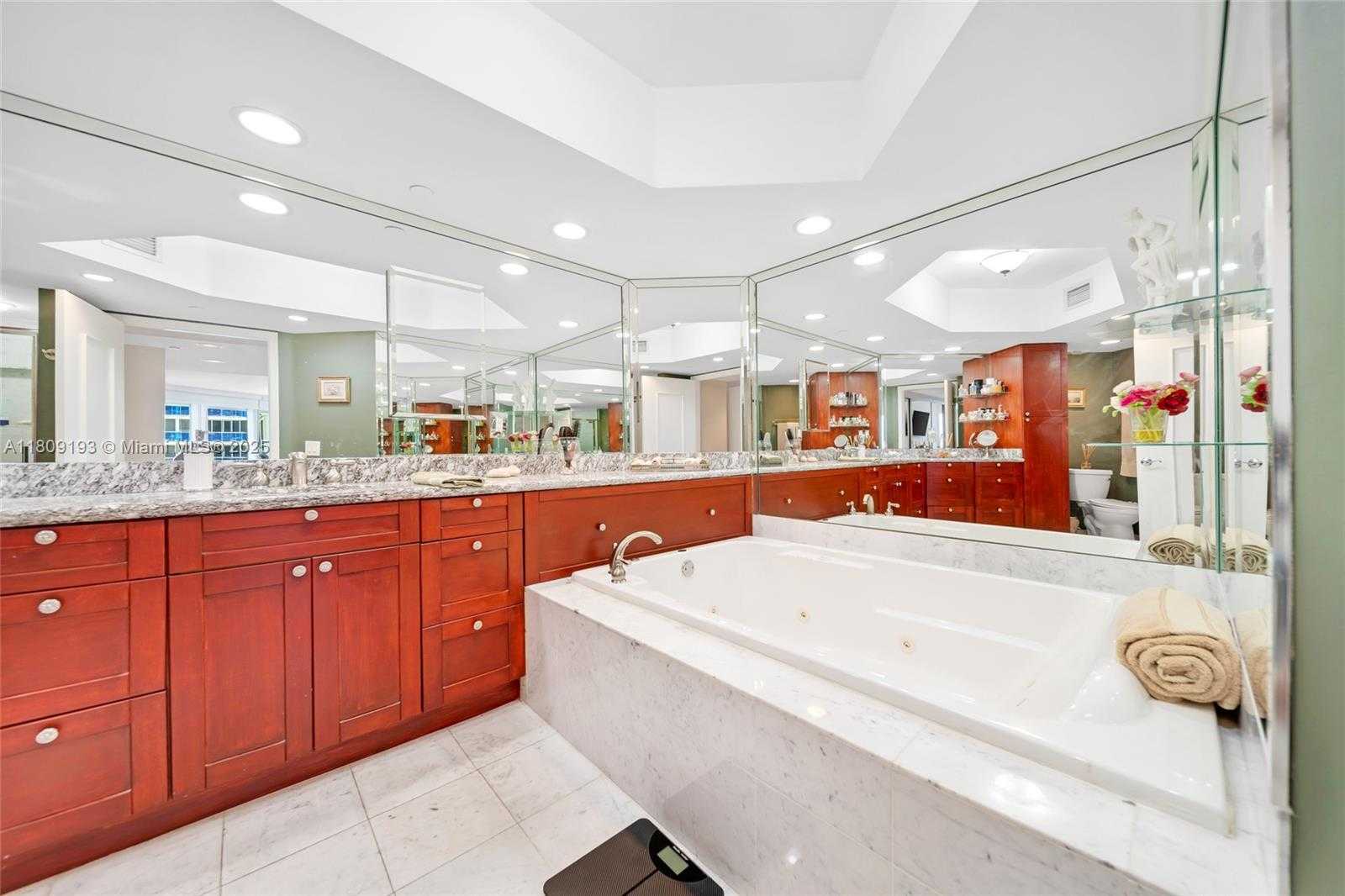 Small Image of 16445 COLLINS AVE #2226, Sunny Isles Beach Number 11