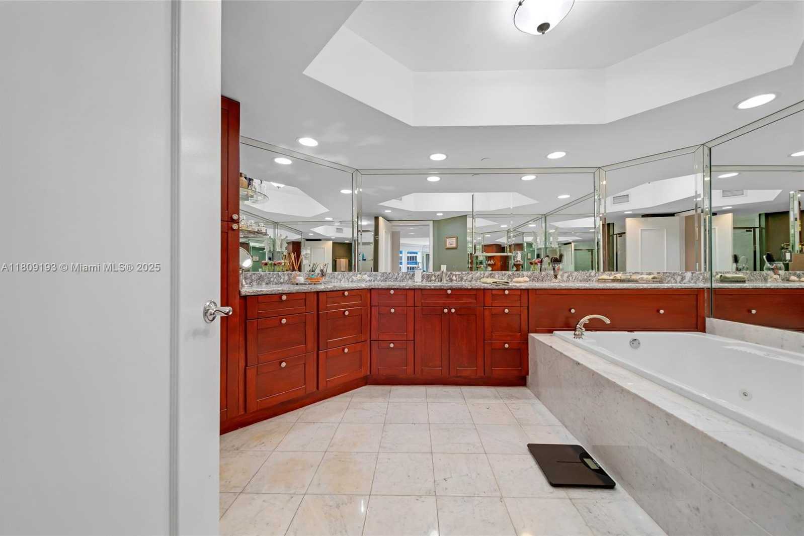 Small Image of 16445 COLLINS AVE #2226, Sunny Isles Beach Number 9