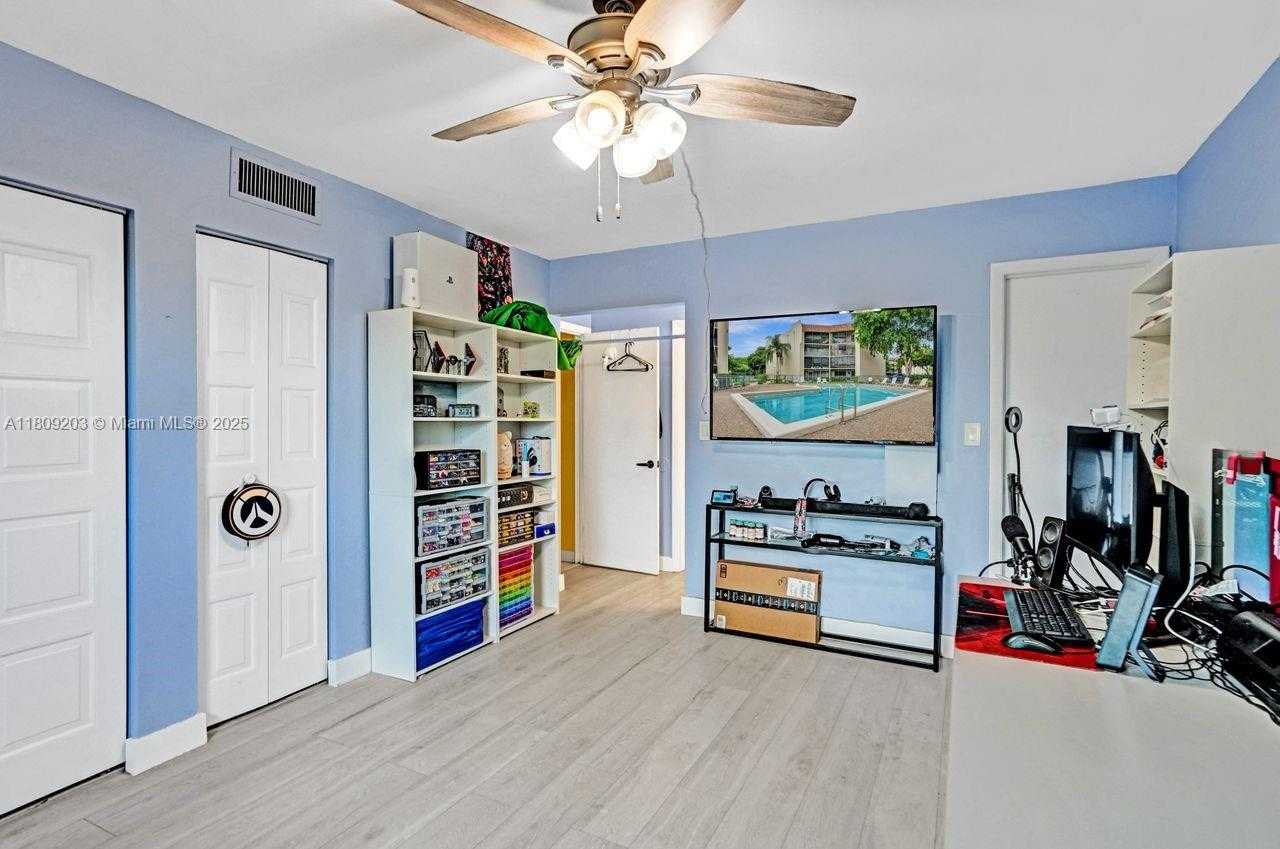 Small Image of 6555 WEST BROWARD BLVD #412, Plantation Number 2