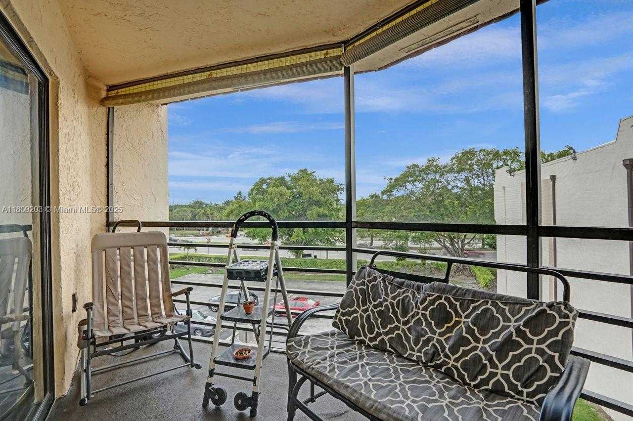 Small Image of 6555 WEST BROWARD BLVD #412, Plantation Number 22