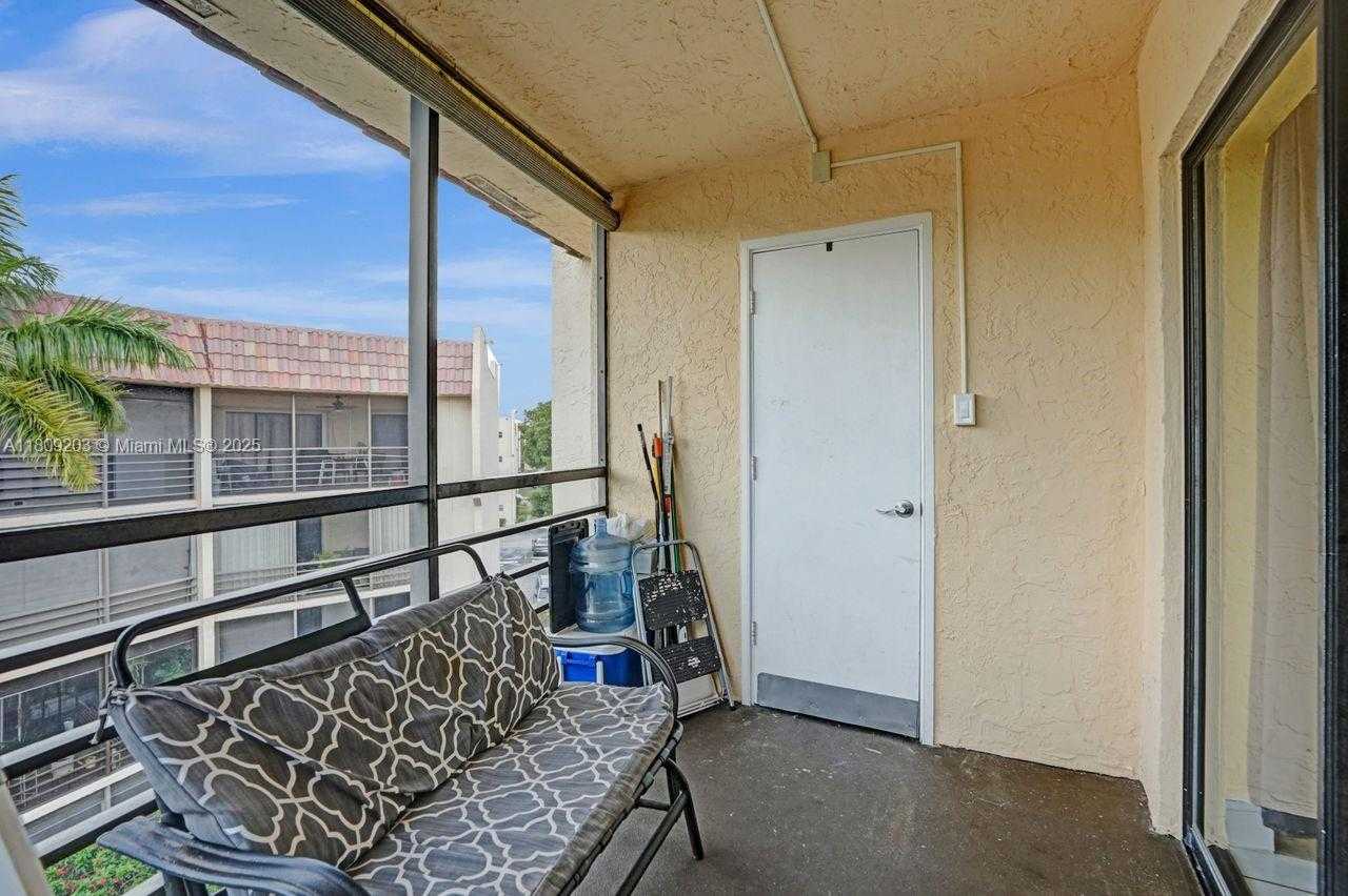Small Image of 6555 WEST BROWARD BLVD #412, Plantation Number 24