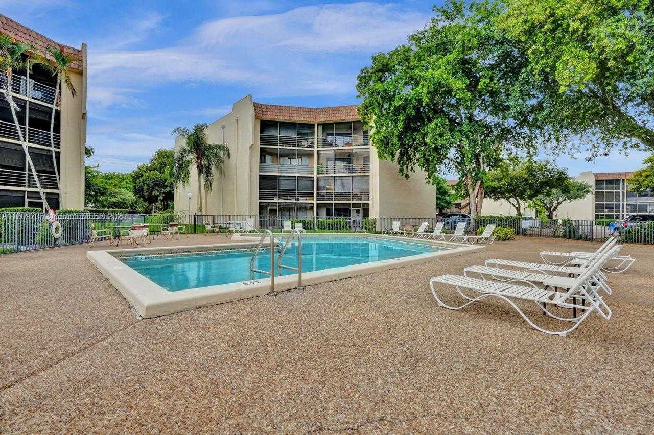 Small Image of 6555 WEST BROWARD BLVD #412, Plantation Number 30