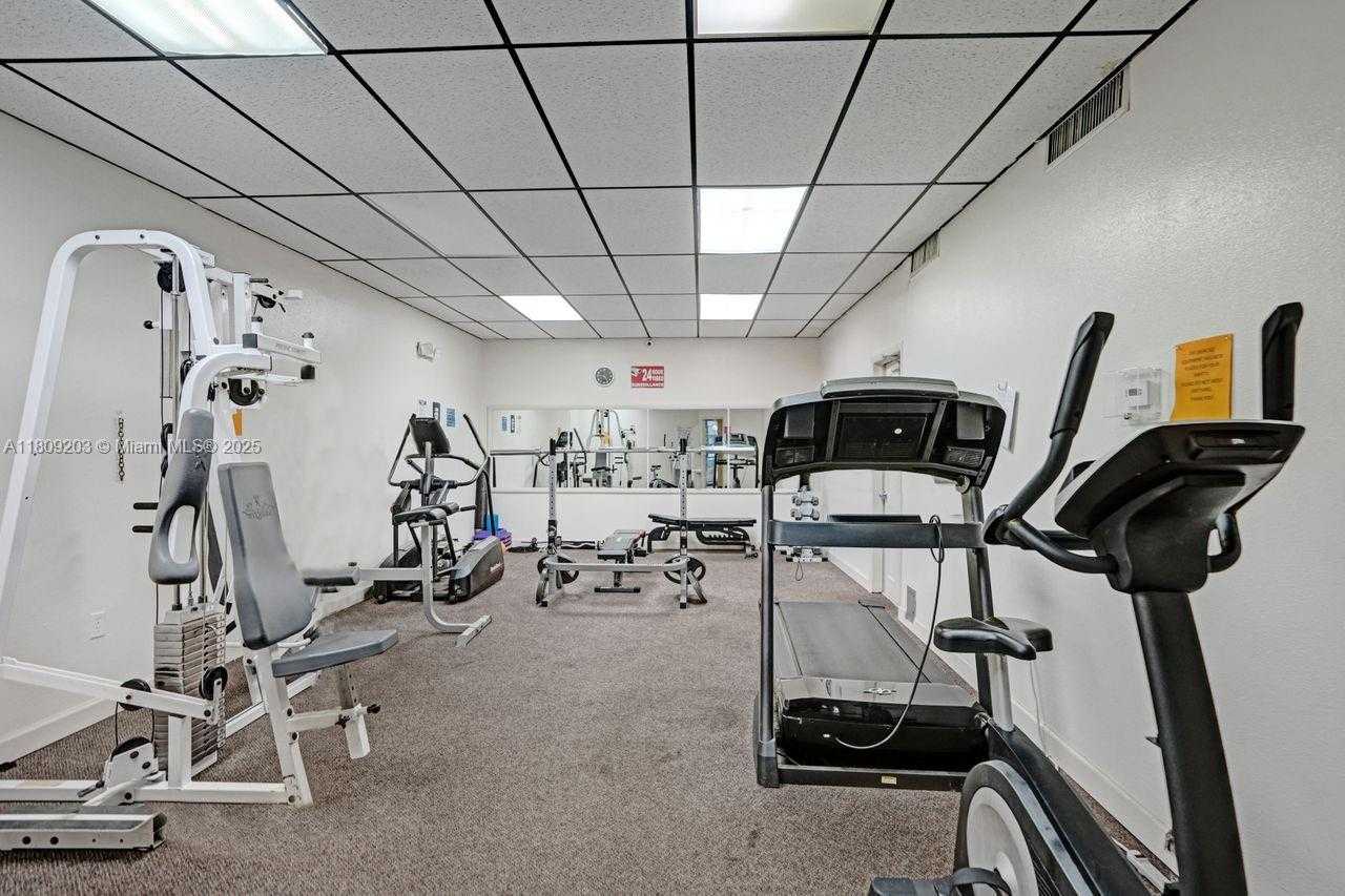 Small Image of 6555 WEST BROWARD BLVD #412, Plantation Number 34