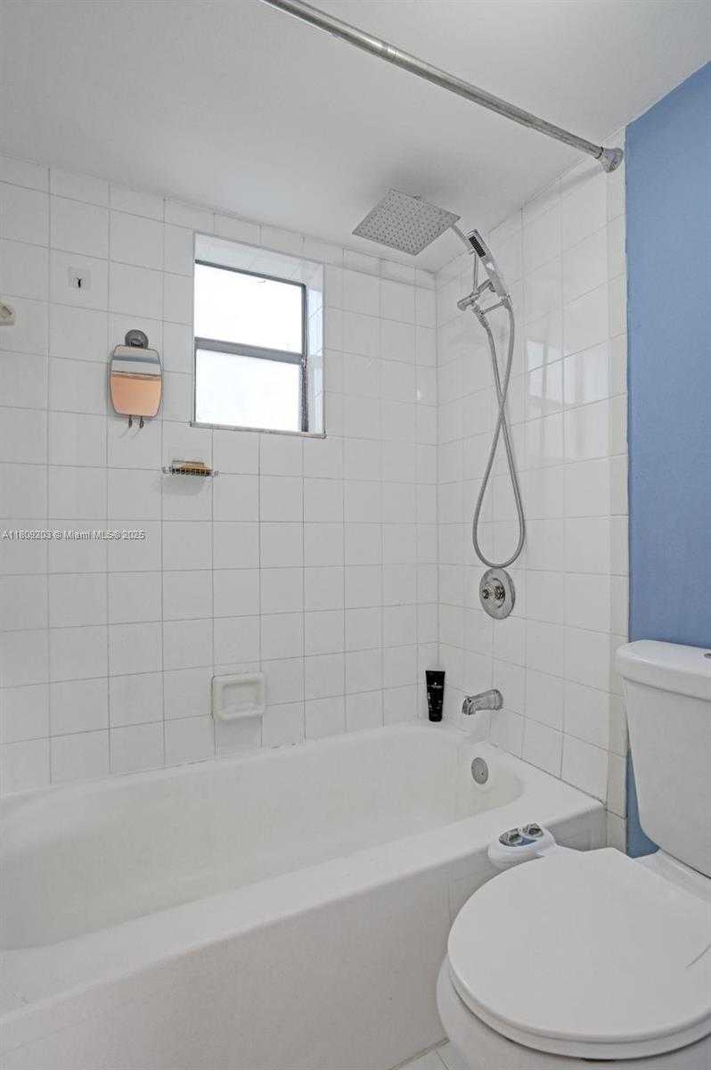 Small Image of 6555 WEST BROWARD BLVD #412, Plantation Number 9
