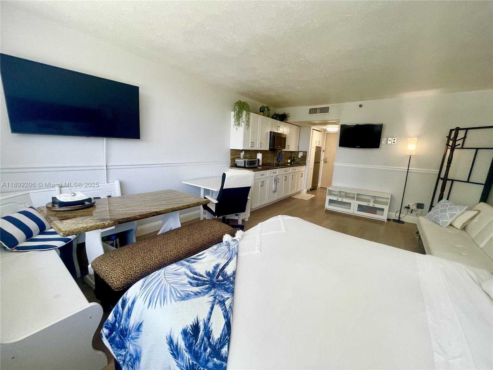 Small Image of 19201 COLLINS AVE #427, Sunny Isles Beach Number 14