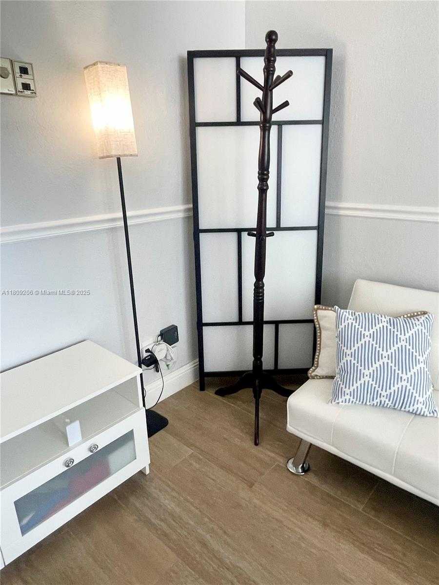 Small Image of 19201 COLLINS AVE #427, Sunny Isles Beach Number 25