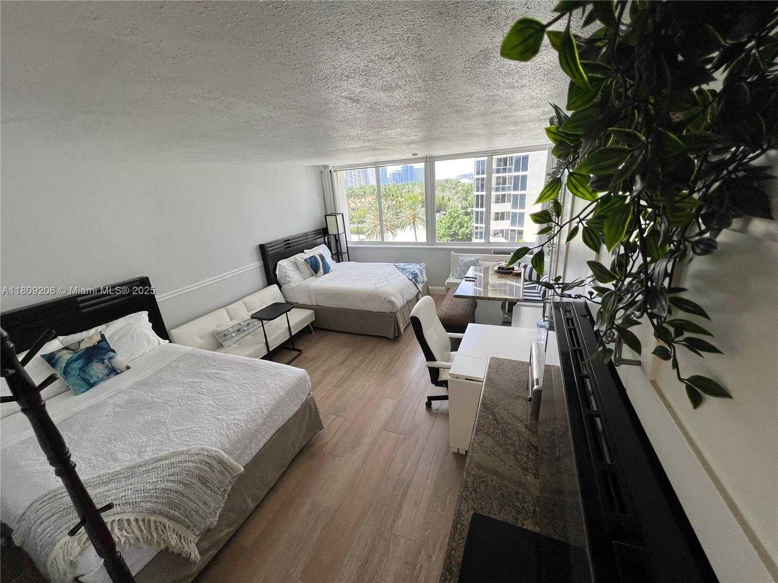 Small Image of 19201 COLLINS AVE #427, Sunny Isles Beach Number 39