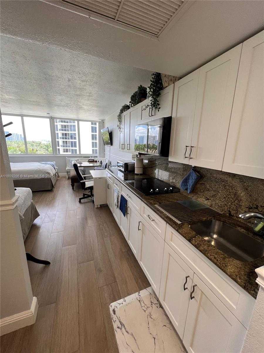 Small Image of 19201 COLLINS AVE #427, Sunny Isles Beach Number 41