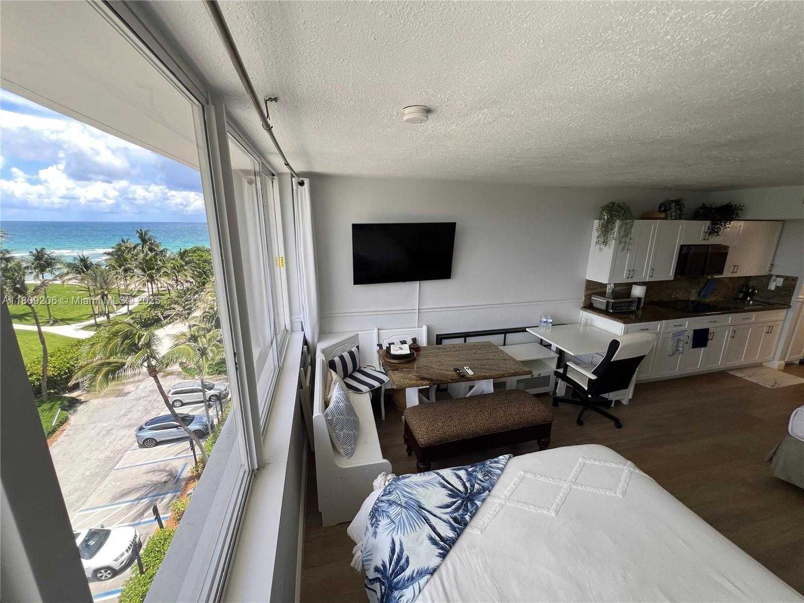 Small Image of 19201 COLLINS AVE #427, Sunny Isles Beach Number 42