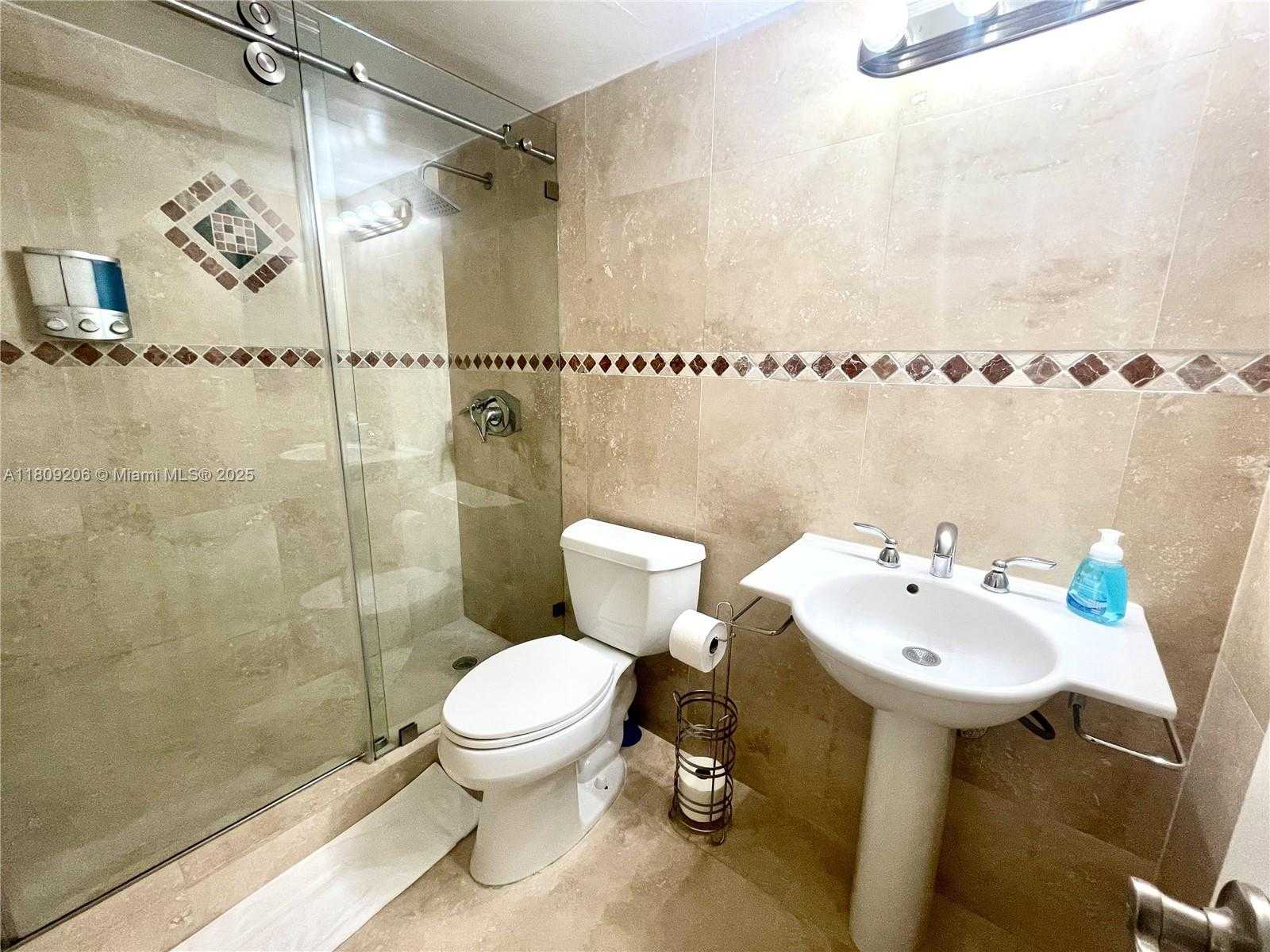 Small Image of 19201 COLLINS AVE #427, Sunny Isles Beach Number 5