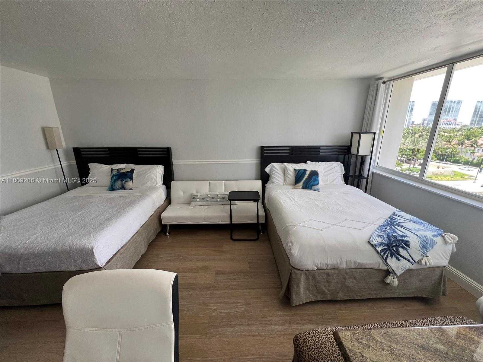 Small Image of 19201 COLLINS AVE #427, Sunny Isles Beach Number 52