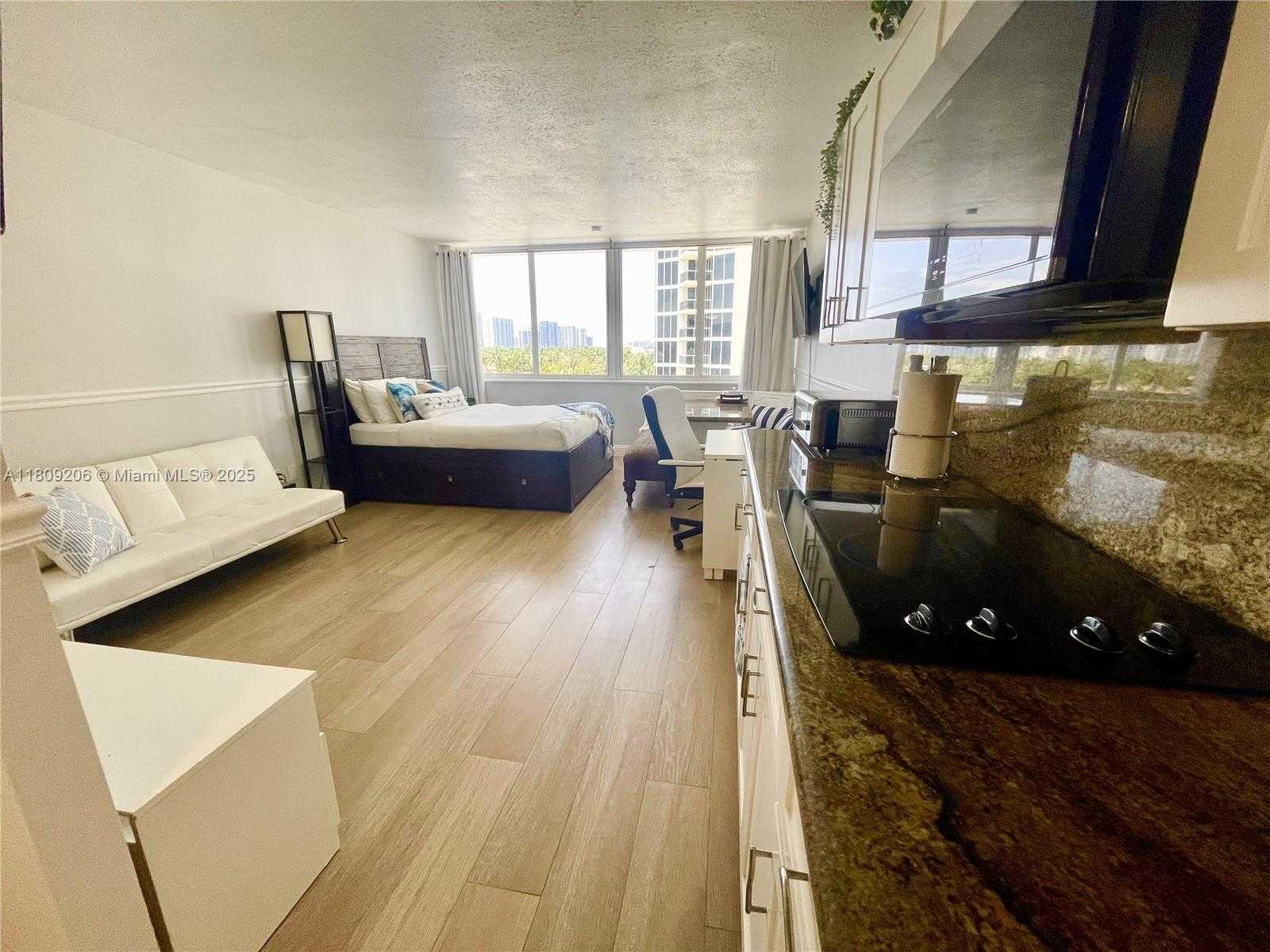 Small Image of 19201 COLLINS AVE #427, Sunny Isles Beach Number 7